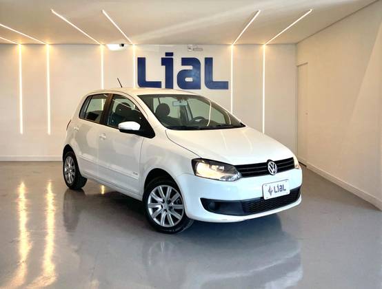 VOLKSWAGEN FOX 1.6 MI 8V FLEX 4P MANUAL VOLKSWAGEN FOX 1.6 MI 8V FLEX 4P MANUAL